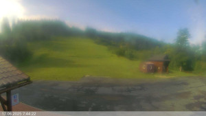 Ski areál Razula - Dolní část sjezdovky - 17.6.2025 v 07:45
