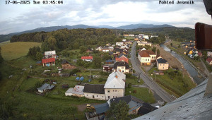 Obec Mikulovice - Pohled na Jeseniky - 17.6.2025 v 04:45