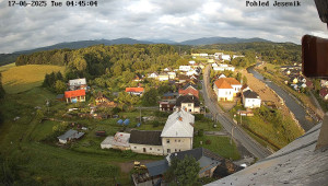 Obec Mikulovice - Pohled na Jeseniky - 17.6.2025 v 05:45