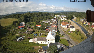 Obec Mikulovice - Pohled na Jeseniky - 17.6.2025 v 08:45