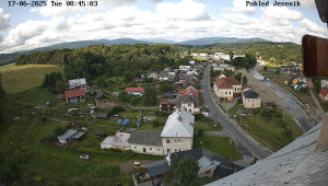 Obec Mikulovice - Pohled na Jeseniky - 17.6.2025 v 09:45