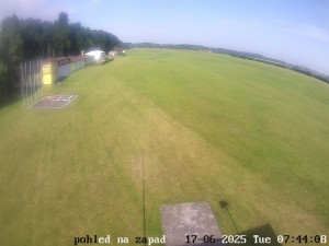 Letiště Břeclav - Areál letiště - 17.6.2025 v 07:45
