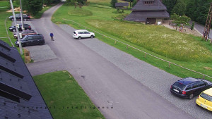 Horský hotel Čarták na Soláni - Hotel Čarták – parkoviště - 17.6.2025 v 15:20